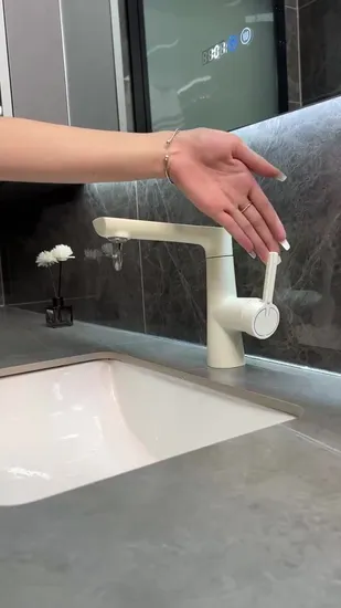 Grifo de lavabo de estilo europeo de gran venta, mezclador de lavabo de oro, grifo de agua de latón electrochapado al por mayor para baño